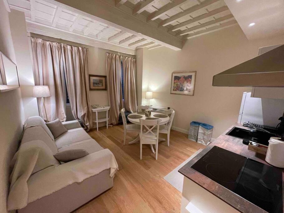 Cozy Santa Maria Novella Uffizi Duomo 2Beds-2Baths Apartamento Florença Exterior foto